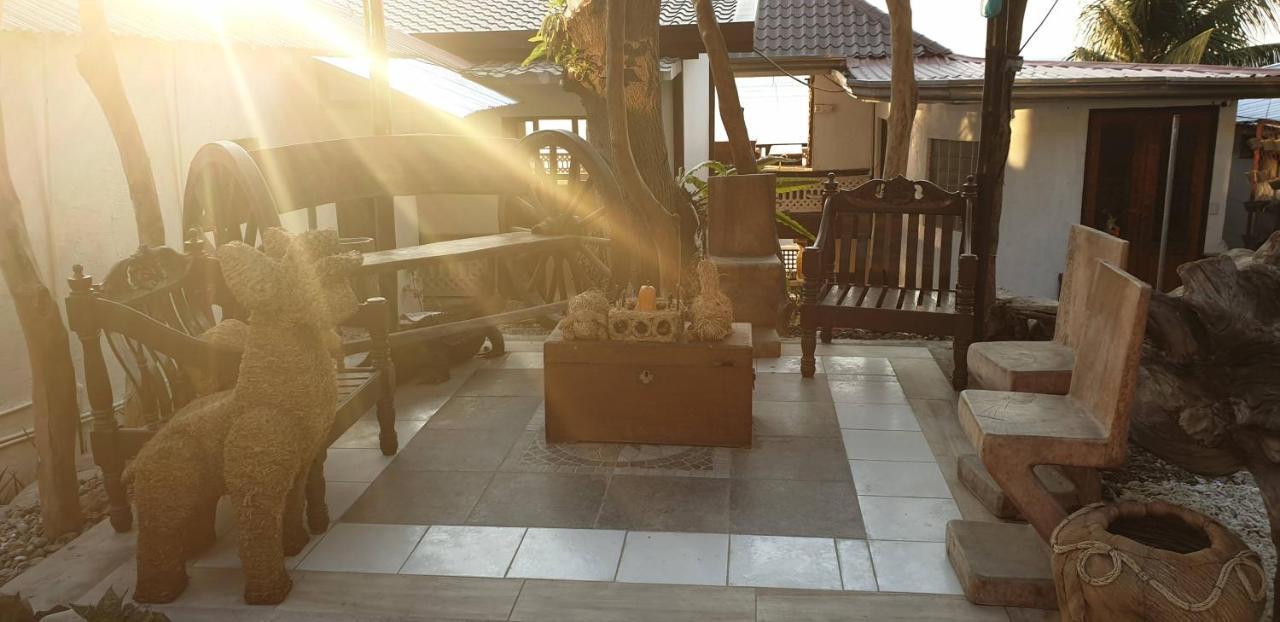 Raya Del Sol Dive Resort Mabini  Exterior photo